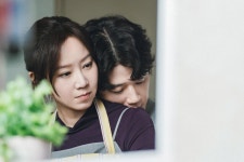 시청률 21% 견인→15년 만에 복귀한 이 배우, 역대급 신드롬 터트린 감독과 합심했다는 작품 정체 ('유부녀 킬러')