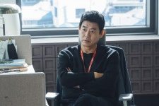 시청률 21% 견인→15년 만에 복귀한 이 배우, 역대급 신드롬 터트린 감독과 합심했다는 작품 정체 ('유부녀 킬러')
