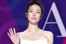 증조부 '친일 논란' 하영, 정반대 행보…'이엿사' 1위→팔로워 20만 증가