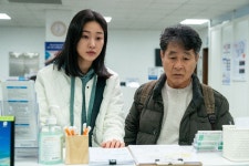 말기암 父 간병… 하윤경, 꿈과 열정 넘어→미래에 대한 불안 처절히 그려낸 韓 영화 ('철들무렵')