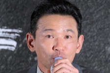 [속보] '황정민 스토킹 혐의' A씨, 공판 불출석→벌금 600만원 선고