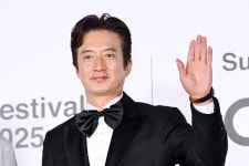 '정준호' 이하정 딸, 300만원대 '한정판' 명품백  포착…럭셔리하네 [MHN:피드]