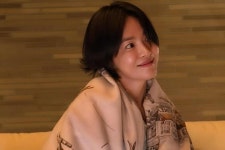 송혜교, 파리서 남사친과 '포착'…얼굴 가득 미소 머금고 다정 투샷 [MHN:피드]