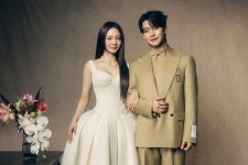 '10월 결혼' 강균성, '유하진'과 함께한 웨딩 화보…