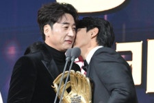 '불꽃야구' 이택근, 롯데 새 단장 선임→은퇴식 예고…장시원 PD '박제' [MHN:피드]