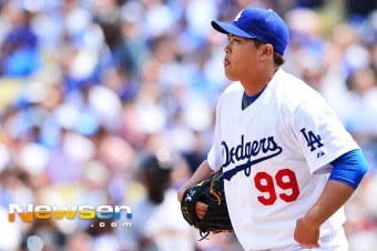 [포토엔]허탈한 류현진 ‘8실점이라니~’