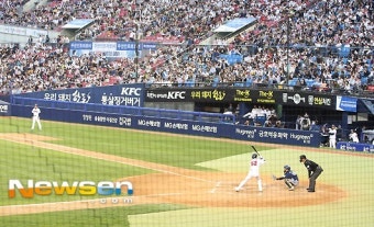 [포토엔]두산-NC ‘잠실은 야구장 응원 열기로 후끈’