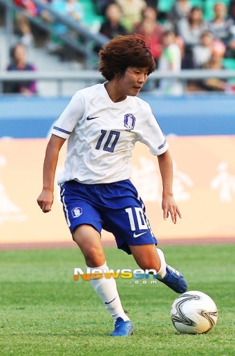 아시안컵 여자 대표팀, 오늘(19일) ‘강호’ 중국 격돌..만리장성 넘을까
