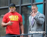 WWE ‘전설’ 헐크호건-‘간판’ 존시나, 누가 더 대단할까?