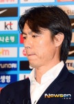 [포토엔]홍명보 감독 사퇴,입술 꽉 깨물고