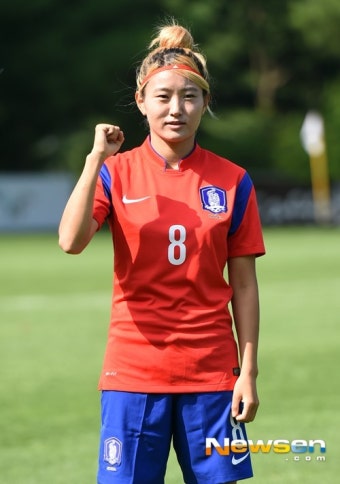 [포토엔]조소현 ’미드필더 장악 기대해주세요’