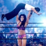 ‘가슴달린 남자’ 차이나, WWE 롤러코스터의 종착지는?