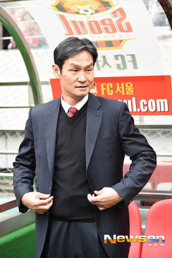 FC 서울 최용수 감독 “죽음의 조 통과, 선수단 투지 고맙다”