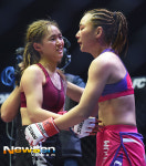 [포토엔]미녀파이터 임소희 ‘경기 패배에도 웃으며 축하’