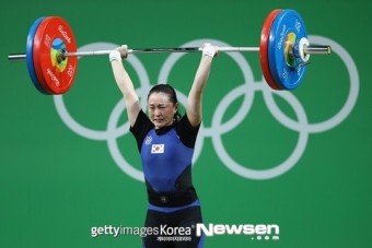 윤진희, 여자 역도 53kg급 동메달 획득 ‘8년 만에 메달 추가’