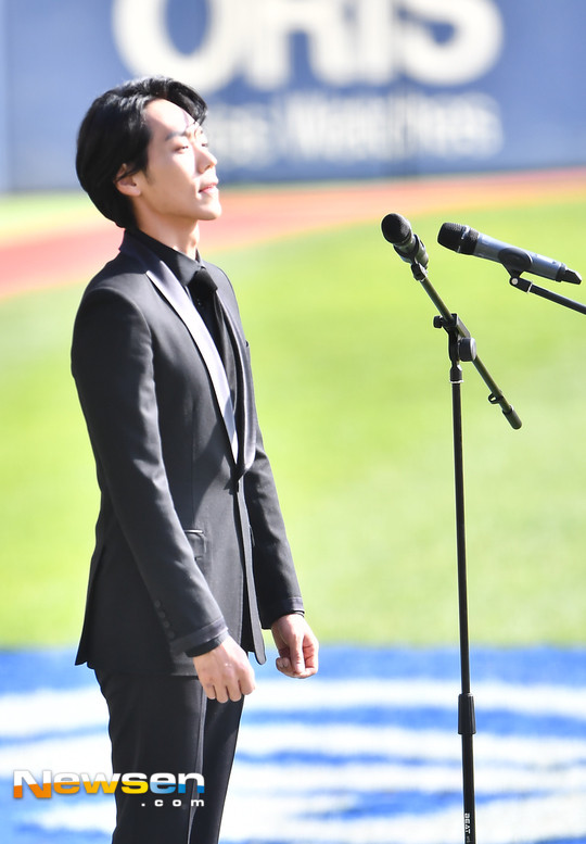 LG vs 삼성, 뮤지컬 배우 카이의 애국가와 시우민의 시구가 가미된 특별한 4차전 개최 준비