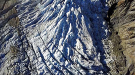 [Al jazeera] Glaciers heating in France could destroy villages