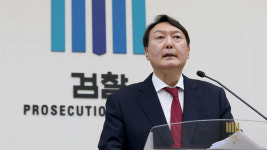 [취재후 Talk] 윤석열 임명장과 정경심 표창장