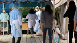 코로나19 신규확진 343명…이틀연속 300명대