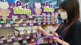 편의점서 반려동물 전용 보양식 출시…댕냥이도 삼계탕·오리탕 즐긴다