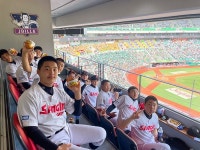 신세계푸드, 인천지역 중학교 야구부에 버거 지원