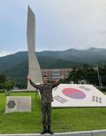 '스마일 점퍼' 우상혁 전역신고…