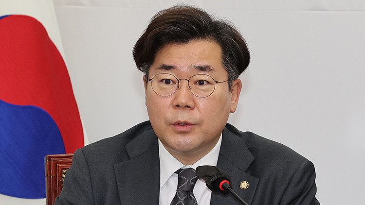 한동훈과 박찬대의 갈등, 정치권 동향과 후보들 행보에 관심高김!