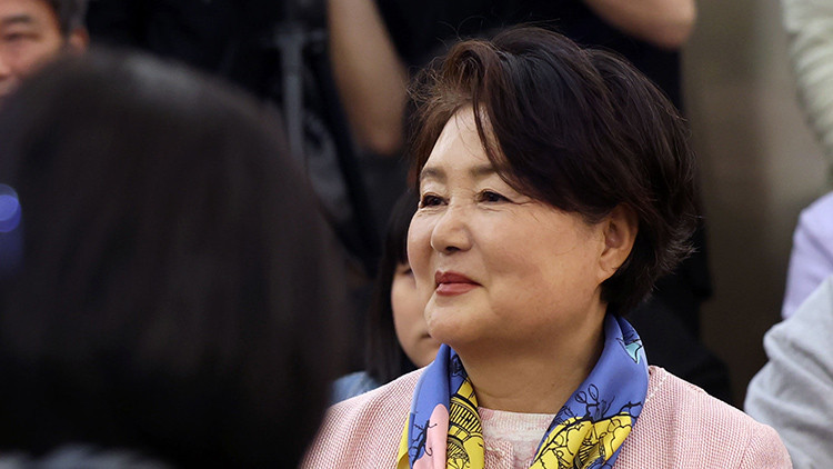 김정숙 여사 인도 출장 및 샤넬 재킷 의혹 무혐의 처분에 검찰 입장 밝혀 