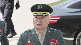 김계환 해병대사령관 공수처 소환…취재진엔 묵묵부답
