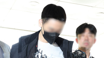 경복궁 담장 낙서 배후 '이팀장' 경찰 조사 받다 도주