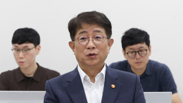 국토장관 "전세 효용 다했다…20년 장기임대로 새 옵션 부여"