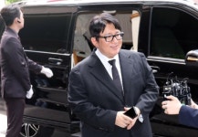 방시혁, 하이브 상장 때 4000억 '비공개 계약'…금감원 