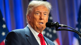 트럼프 임기중 월급 전액 기부할 것…칭찬 좀 해달라