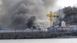 전북 군산서 선박 화재…2명 화상 병원 이송