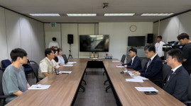 與 개혁행동포럼 