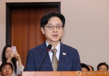 김정관 