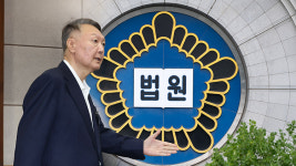 '선거법 위반' 윤석열 1심 징역 1년 6개월·집유 3년