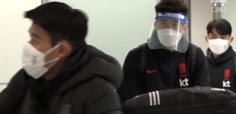 축구대표팀 일본 도착…공항에서 2시간 대기