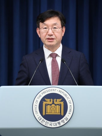 대통령실 “전공의 면허정지 처분 전 돌아오라…2000명 증원 변함없어”