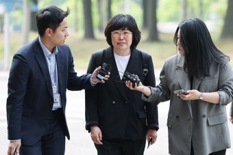 ‘채상병 외압 의혹’ 국방부 법무관리관 공수처 출석