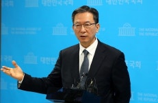 정성호, 국회의장 후보 사퇴…추미애·조정식은 단일화 논의