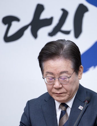이재명 대표 ‘경기도 법카 유용 혐의’ 재판, 다음 달 8일 시작