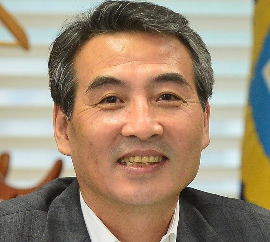 민중기 특검, 김건희 여사 의혹 수사 본격화...수사기관 방문 협조 구축과 빠른 사건 파악에 나선다