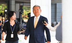 ‘언론사 단전·단수 지시 혐의’ 이상민 전 장관 구속