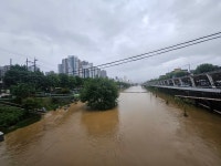 폭우에 하천길·운동기구 잠겼다…증산교 출입통제