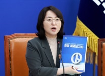 민주당 “한동훈, 폭로할 때는 검사·답할 때는 제보자 뒤 숨는 정치”