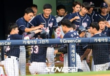 '타선 폭발' 두산, LG 6연승 막고 5연승 질주