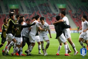 [현장 S코어북] '김현우 천금골' 정정용호, 남아공에 1-0 신승…'1승 1패'