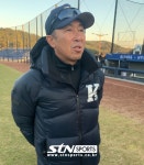 우승 경남고 전광열 감독 선수들 대견…어설픈 점은 겨울에 보완 [기장 S트리밍]