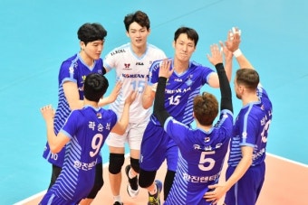 '블로킹 13-4' 대한항공 선두 탈환, OK저축은행 5연패 수렁
